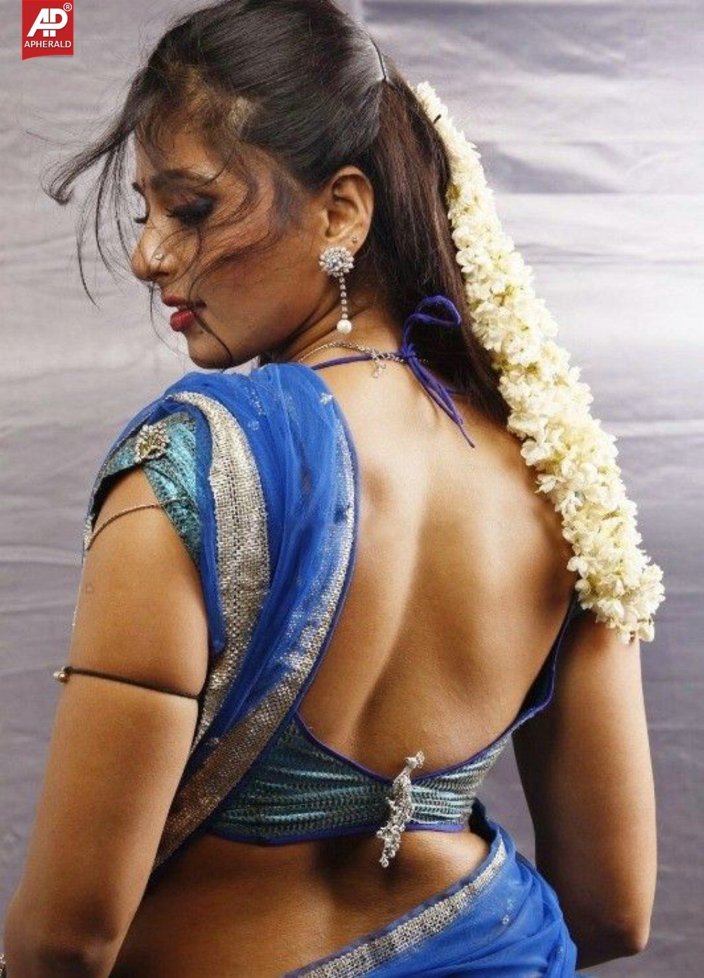 Actress Anushka Shetty Hot Navel Pics