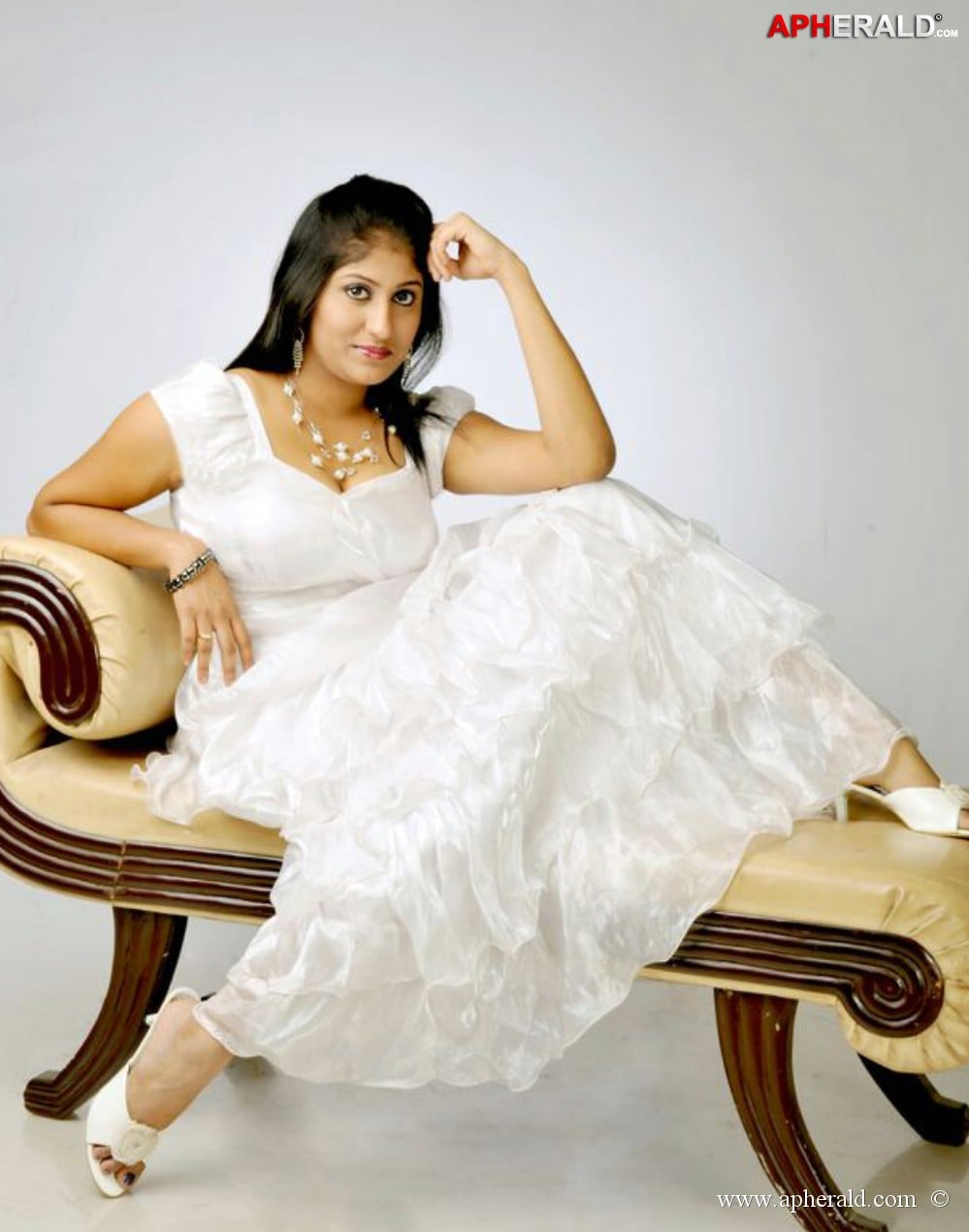 Actress Ashi Hot Navel Still