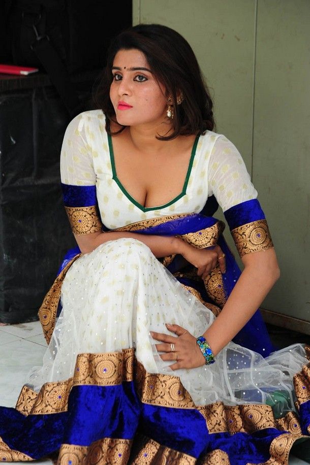 Actress Harini Hot Images