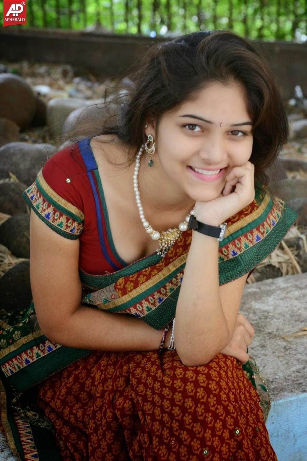 Actress Haritha Hot Photoshoot in Saree