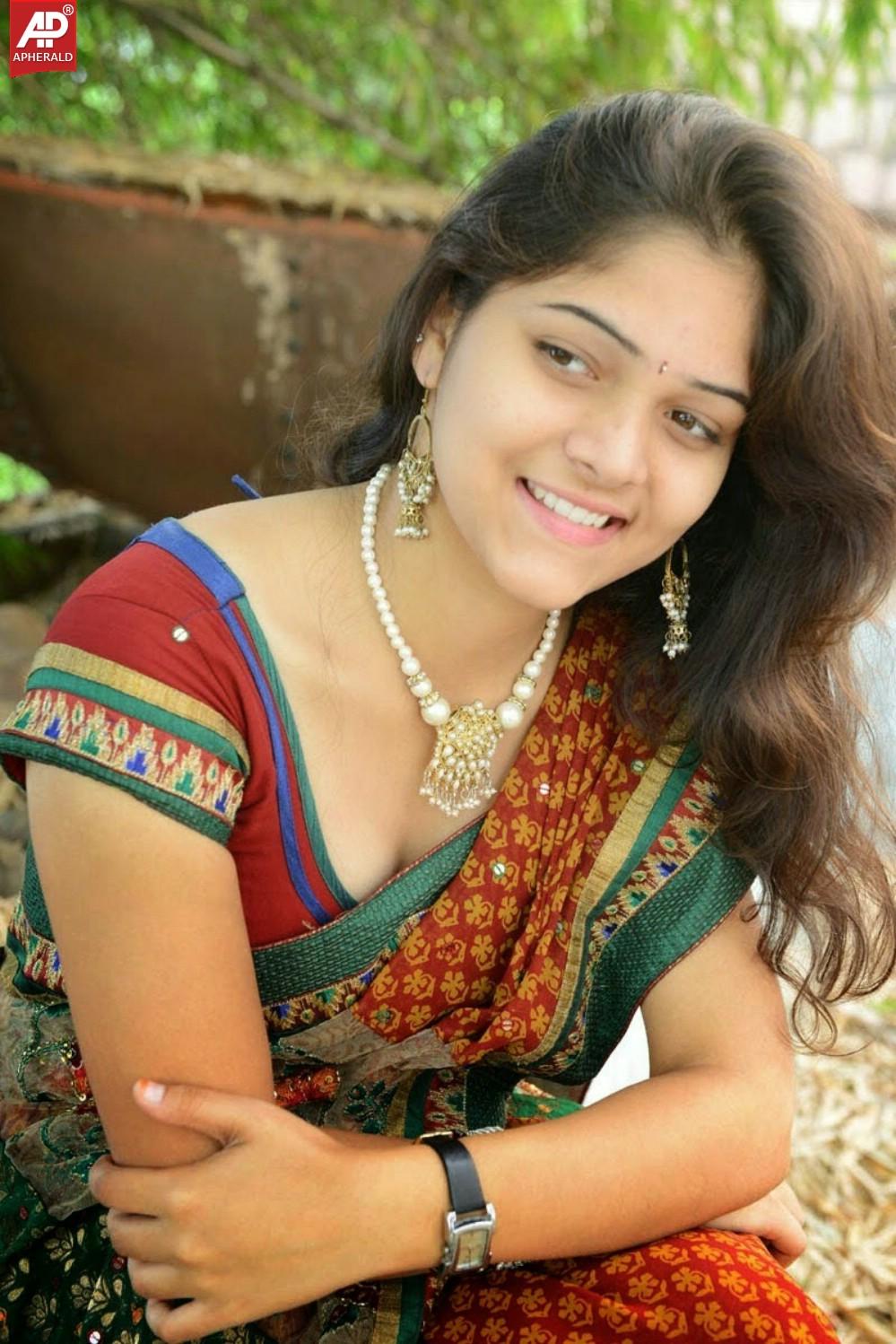 Actress Haritha Hot Photoshoot in Saree