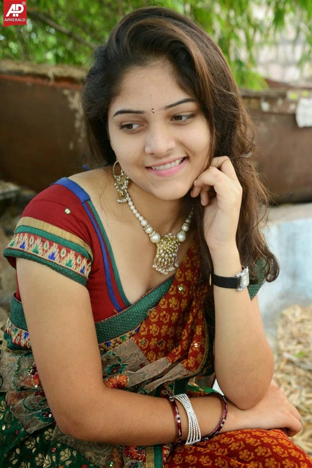 Actress Haritha Hot Photoshoot in Saree