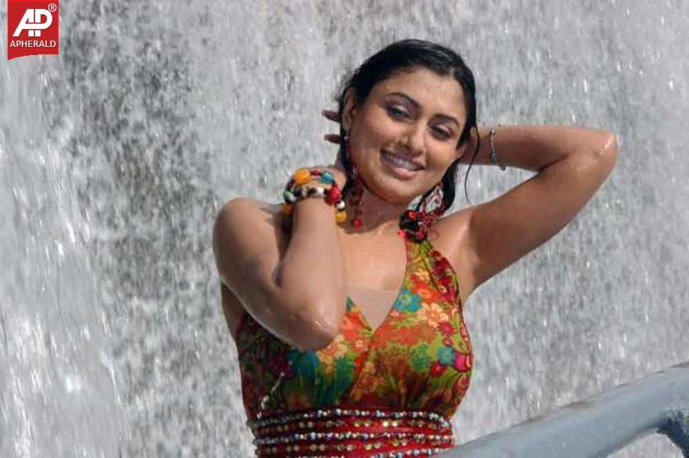 Actress Malavika Spicy Photo Gallery