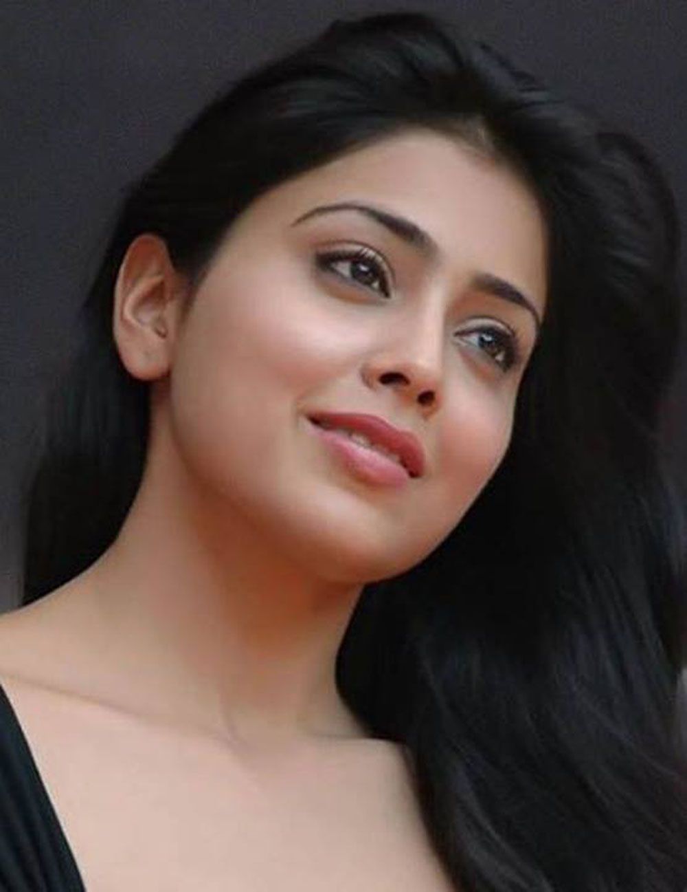 actress shriya hot pictures