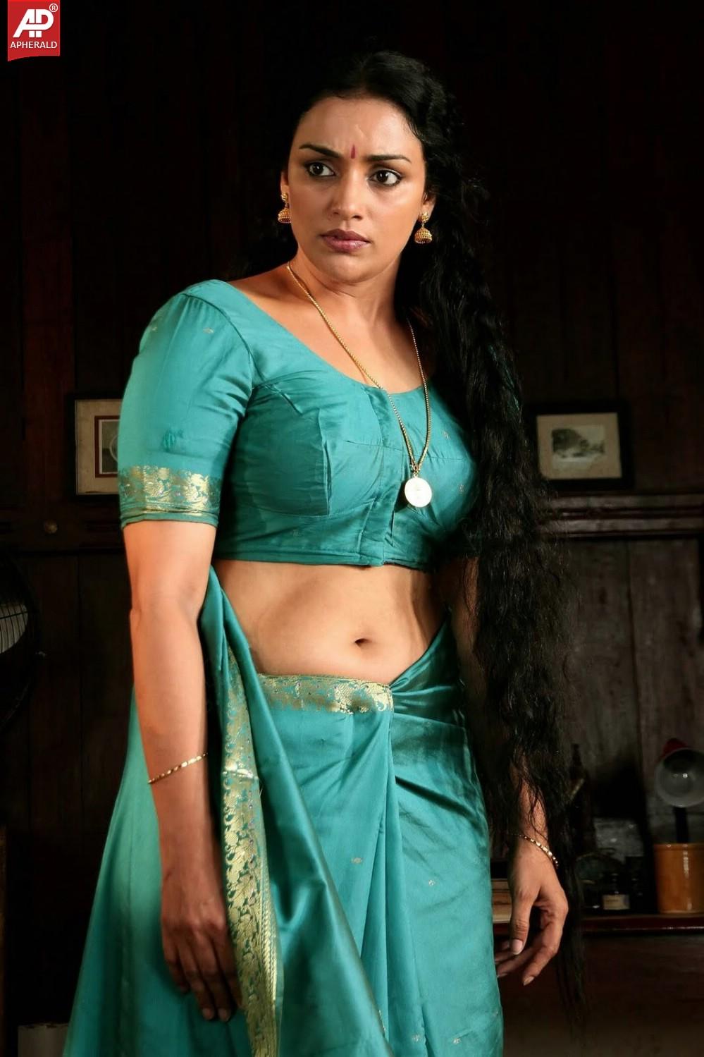 Actress Swetha Menon Hot Photo Stills