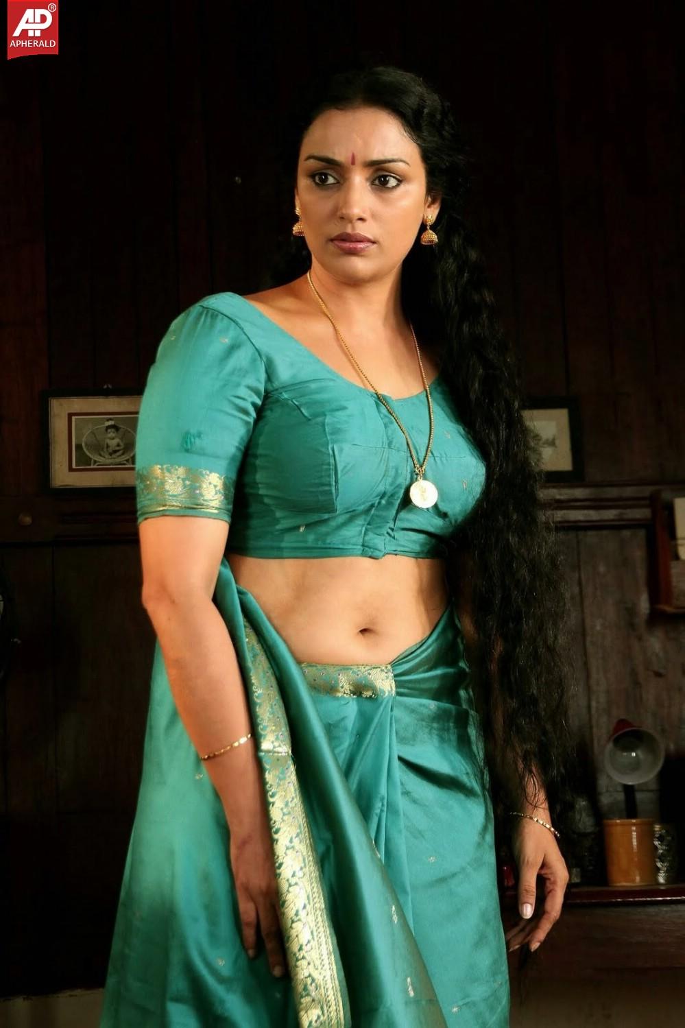 Actress Swetha Menon Hot Photo Stills