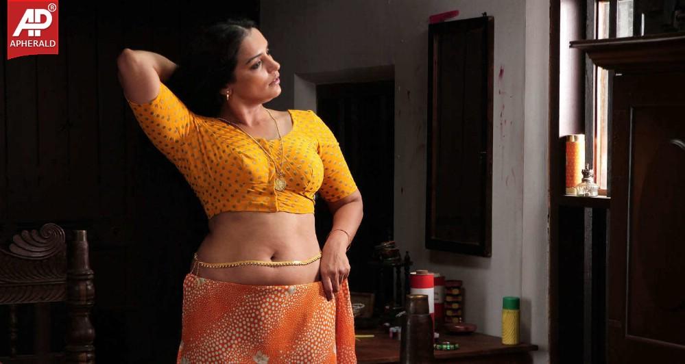 Actress Swetha Menon Hot Photo Stills