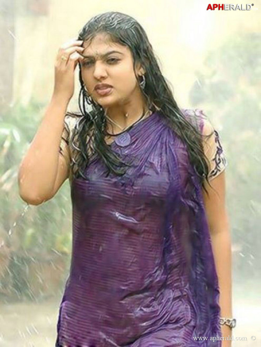 Actress Wet Saree Pics