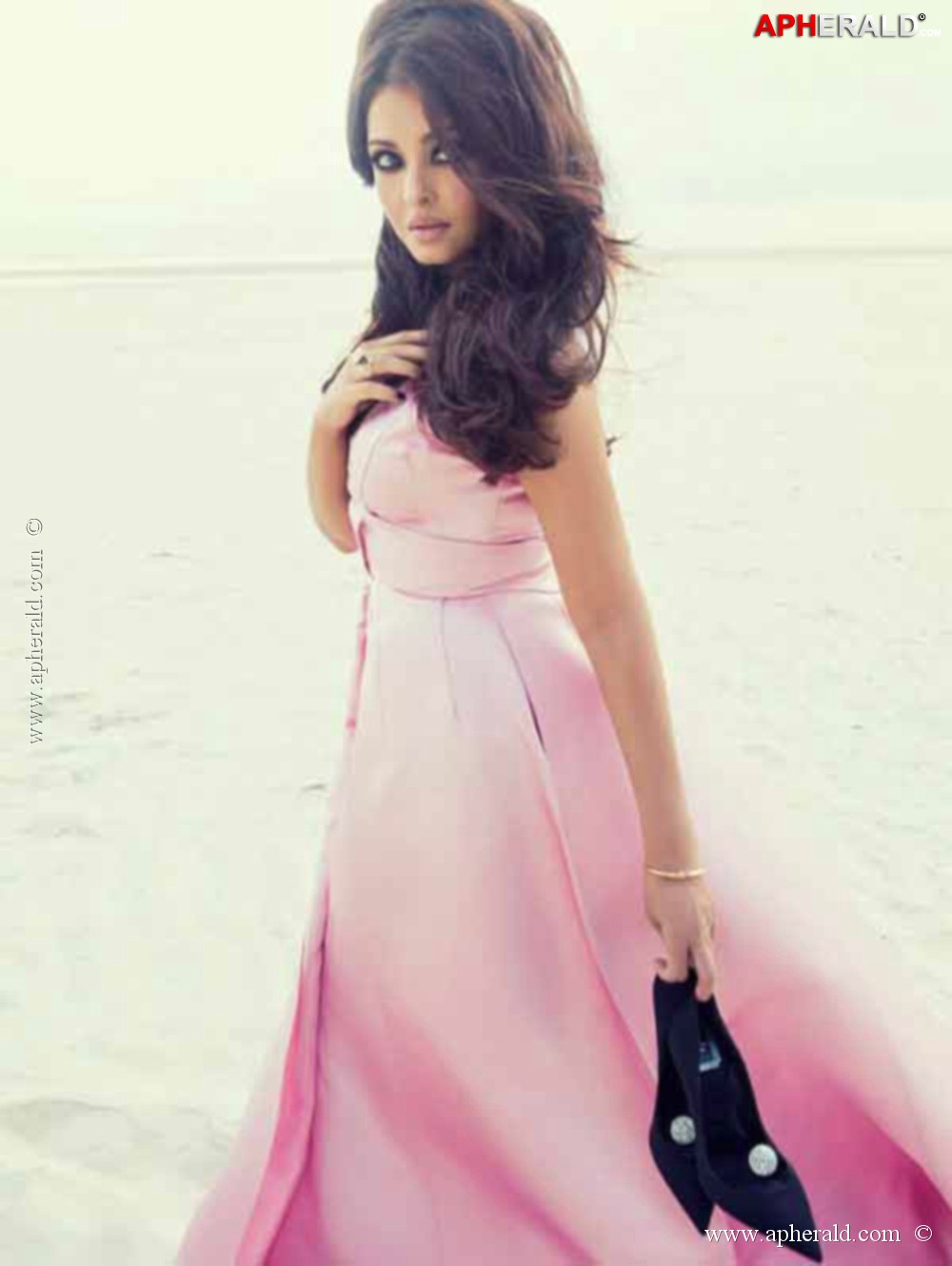 Aishwarya Rai's Noblesse India Photoshoot