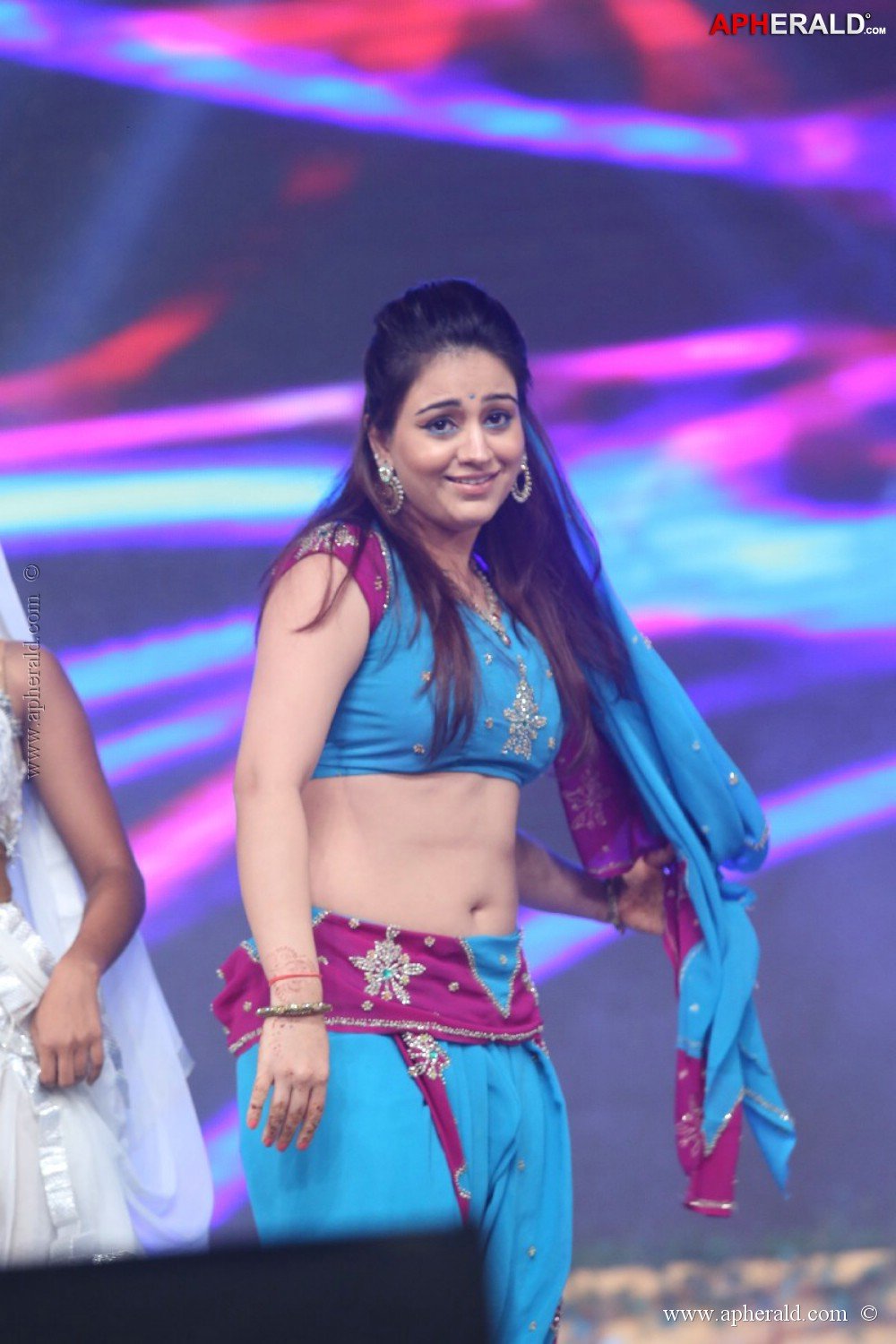 Aksha Hot Photos