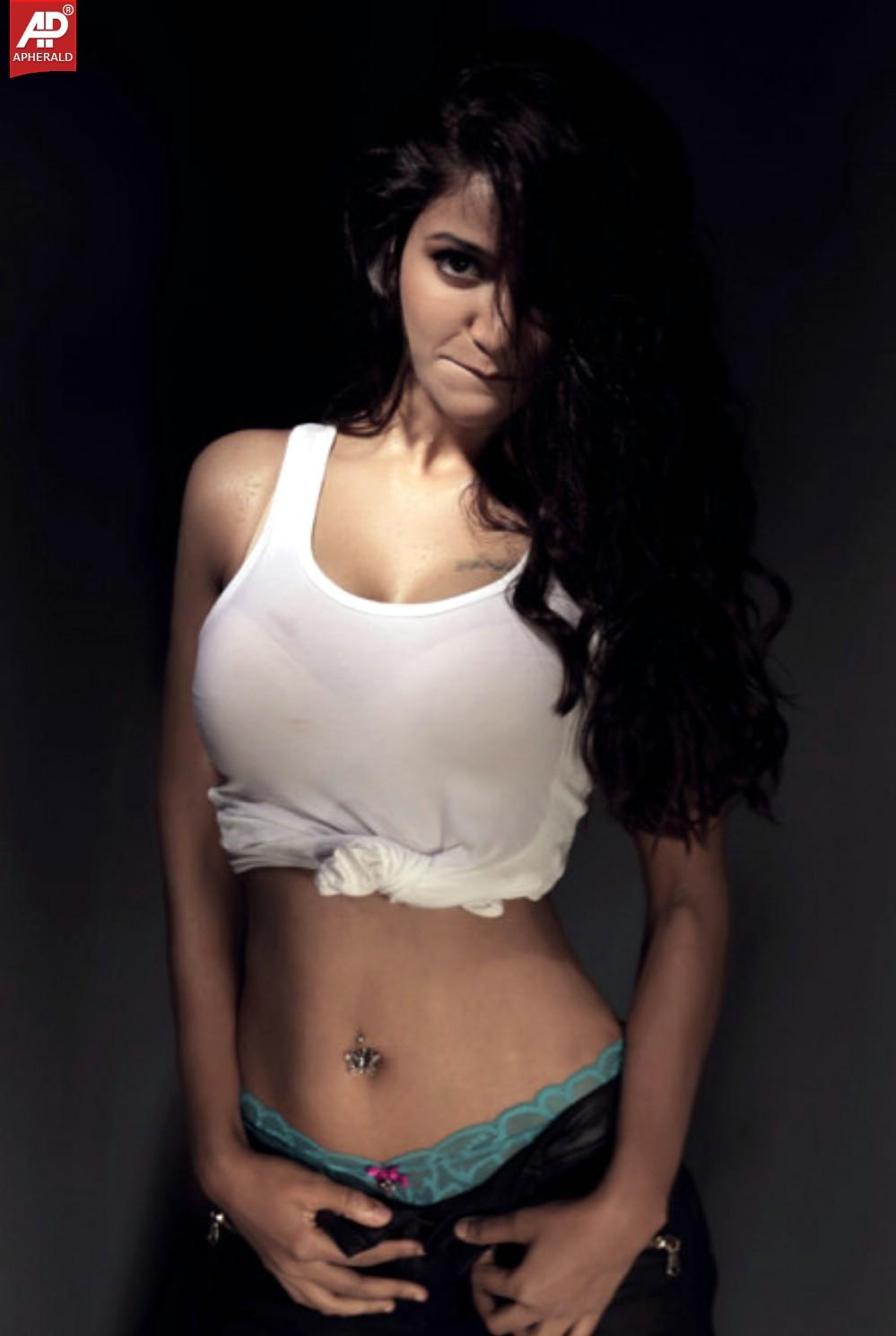 Anaika Soti Hot Gallery