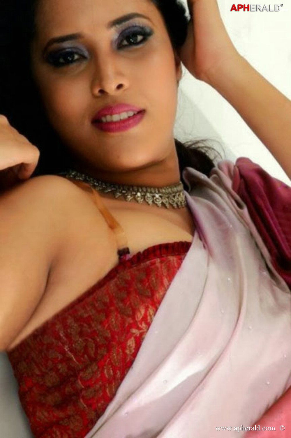 Anasuya Hot Navel Show