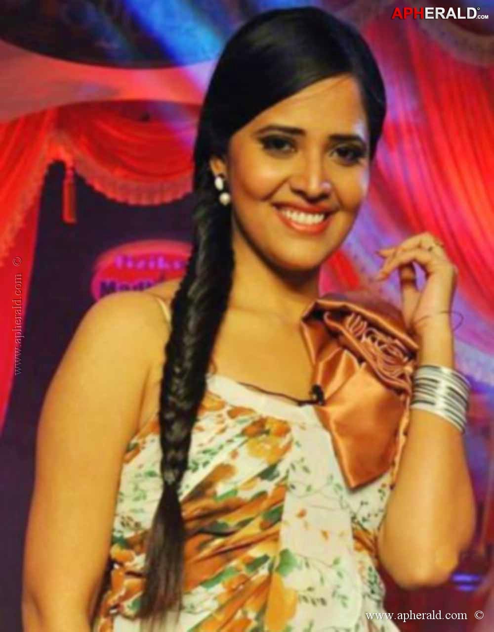 Anasuya Spicy Navel Photos