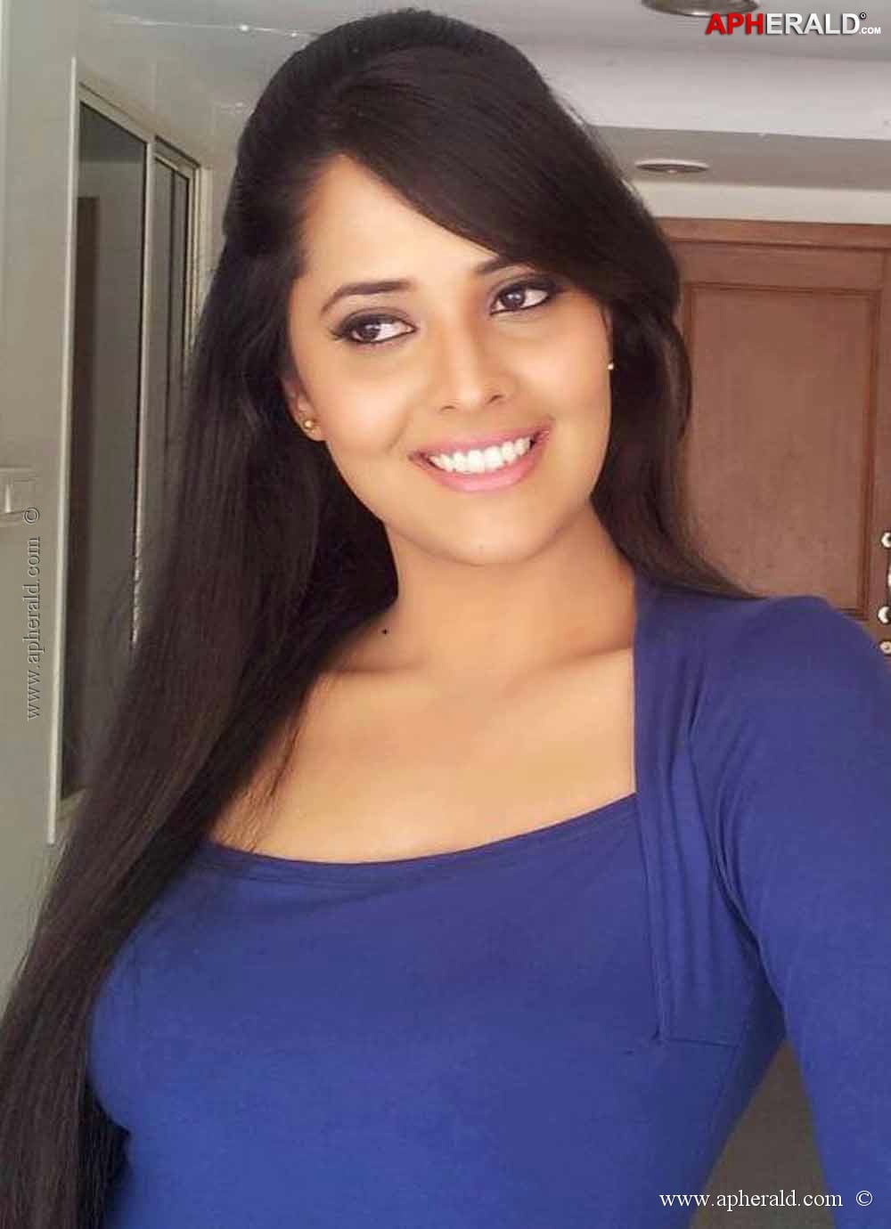 Anasuya Spicy Navel Photos