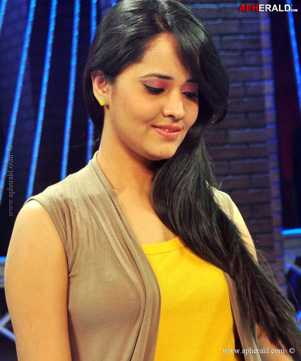 Anchor Anasuya Spicy Photos