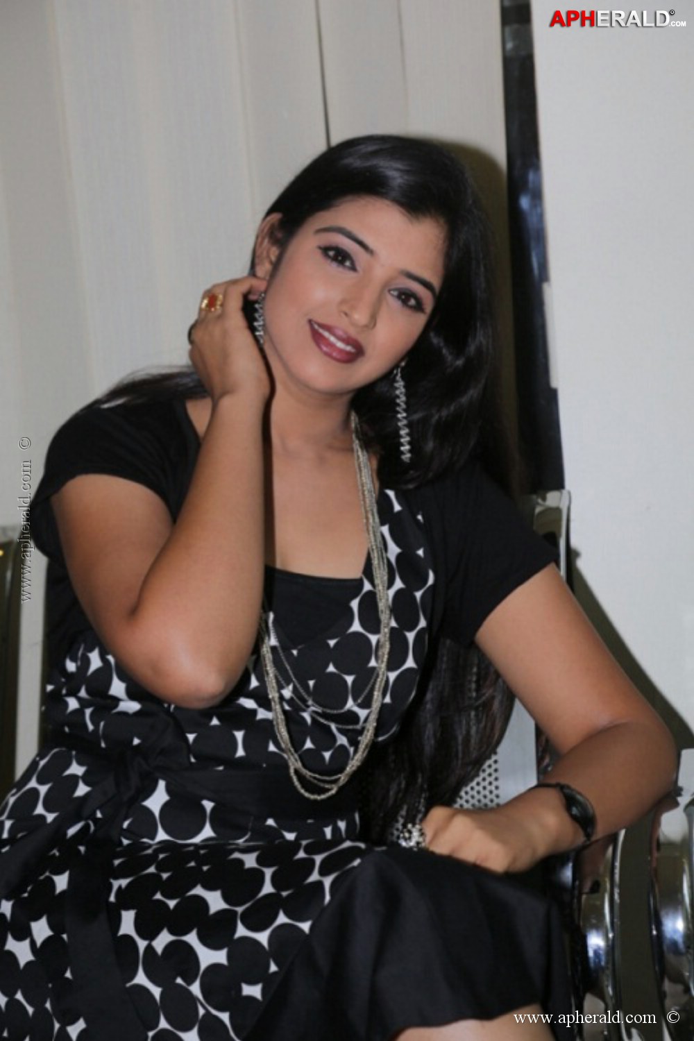 Anchor Syamala Hot Photos