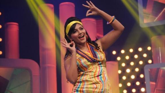 Anjali Latest Hot Dance Stills