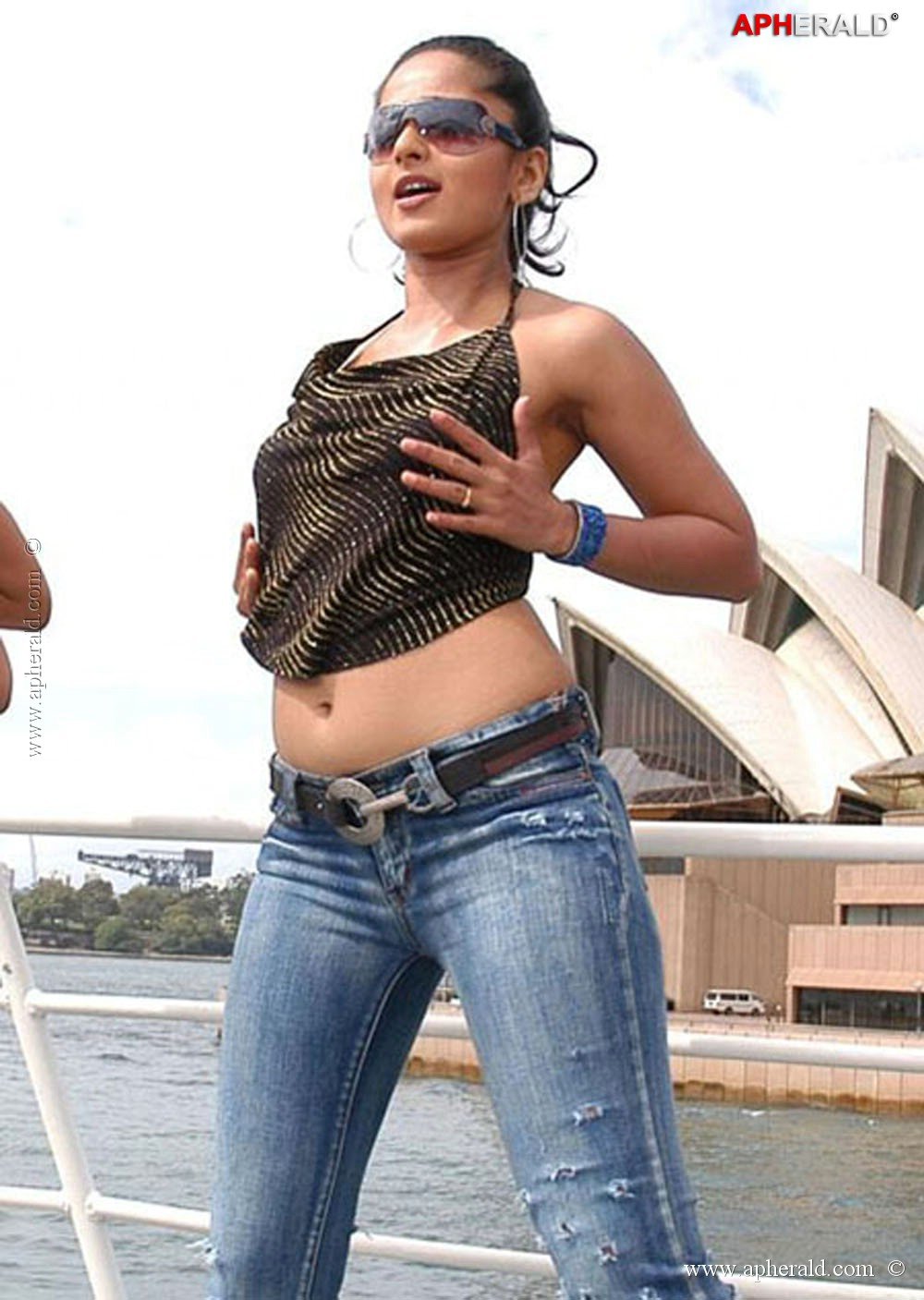 Anushka Hot Navel Spicy Images