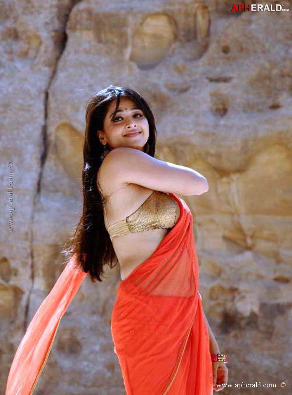 Anushka Hot Pics.