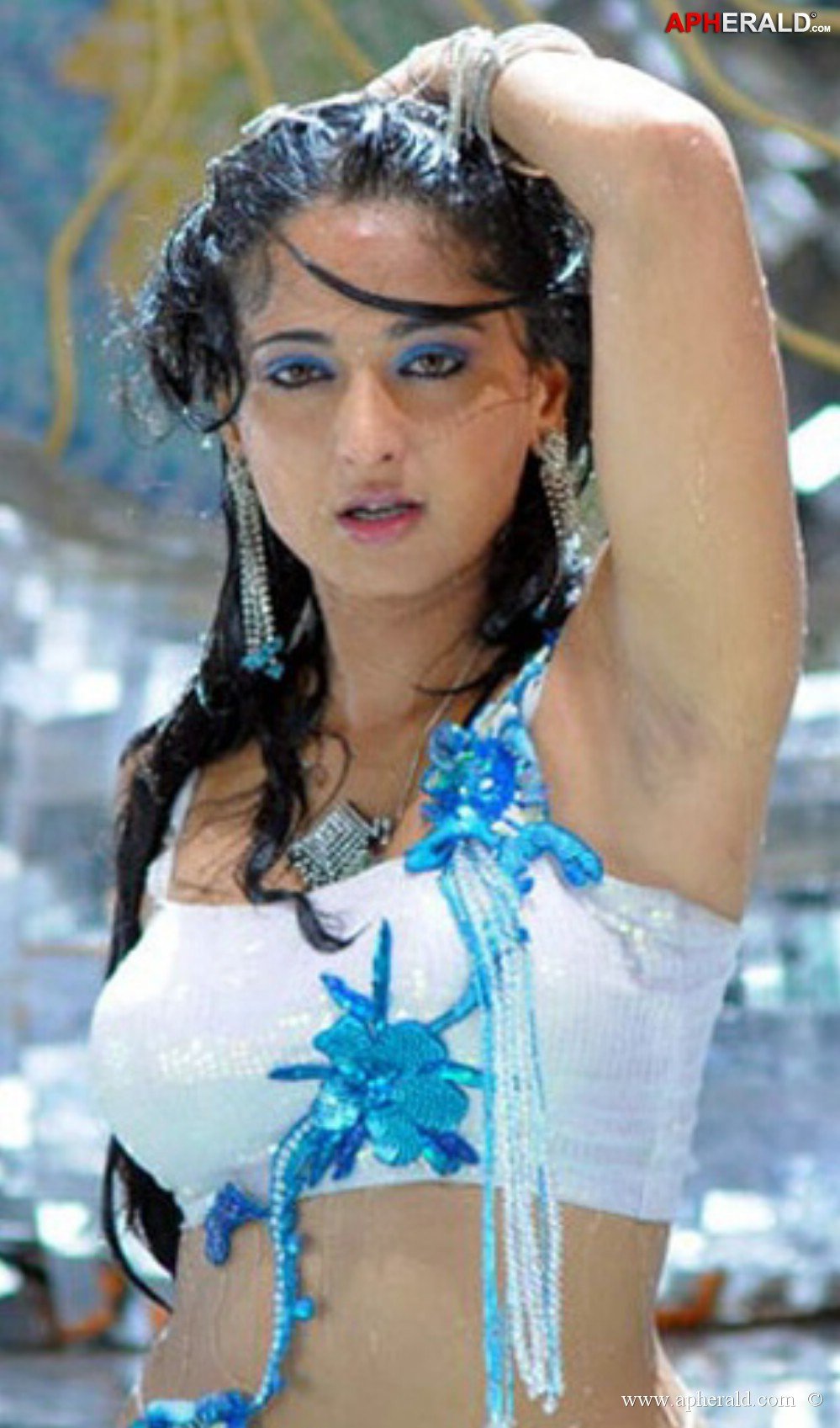 anushka shetty hot pics