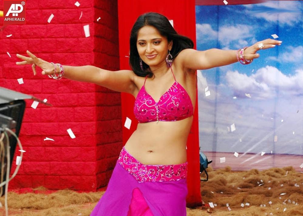 Anushka Shetty Super Hot Photos