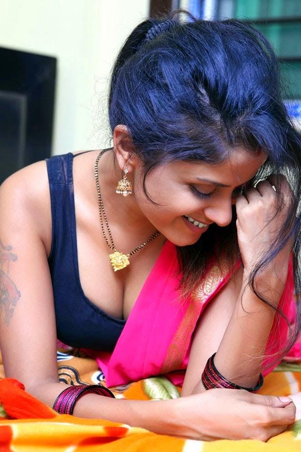 Anushkriti Spicy Navel Stills