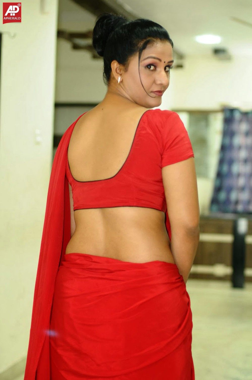 apoorva anty hot pics