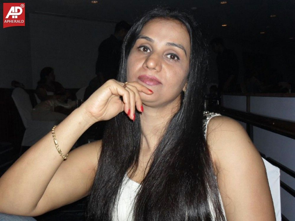 apoorva anty hot pics