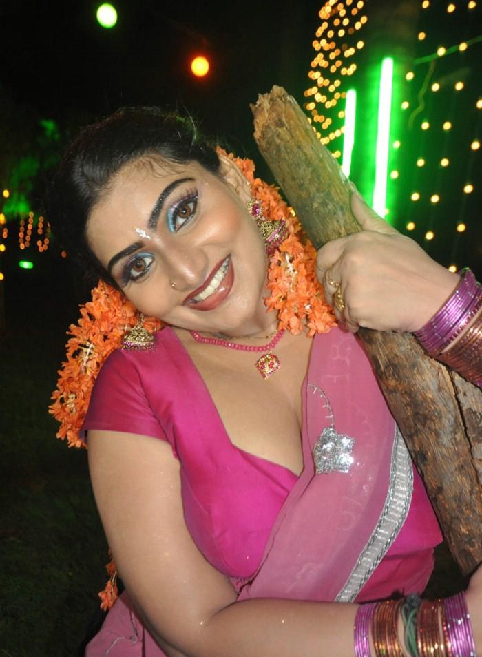 Babilona Hot Navel Photo Stills