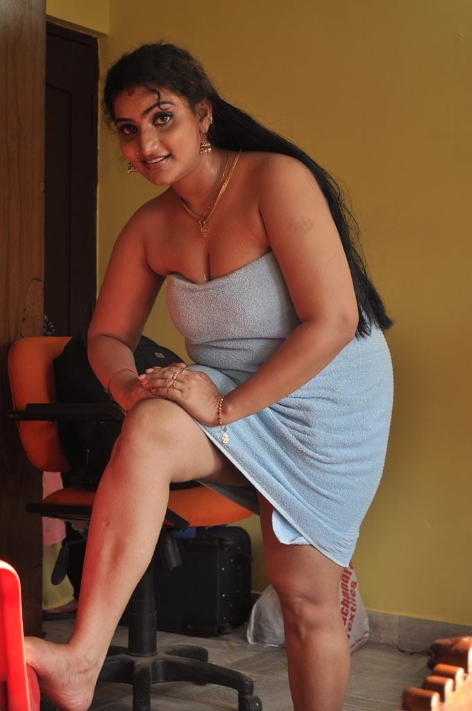 Babilona Hot Navel Photo Stills