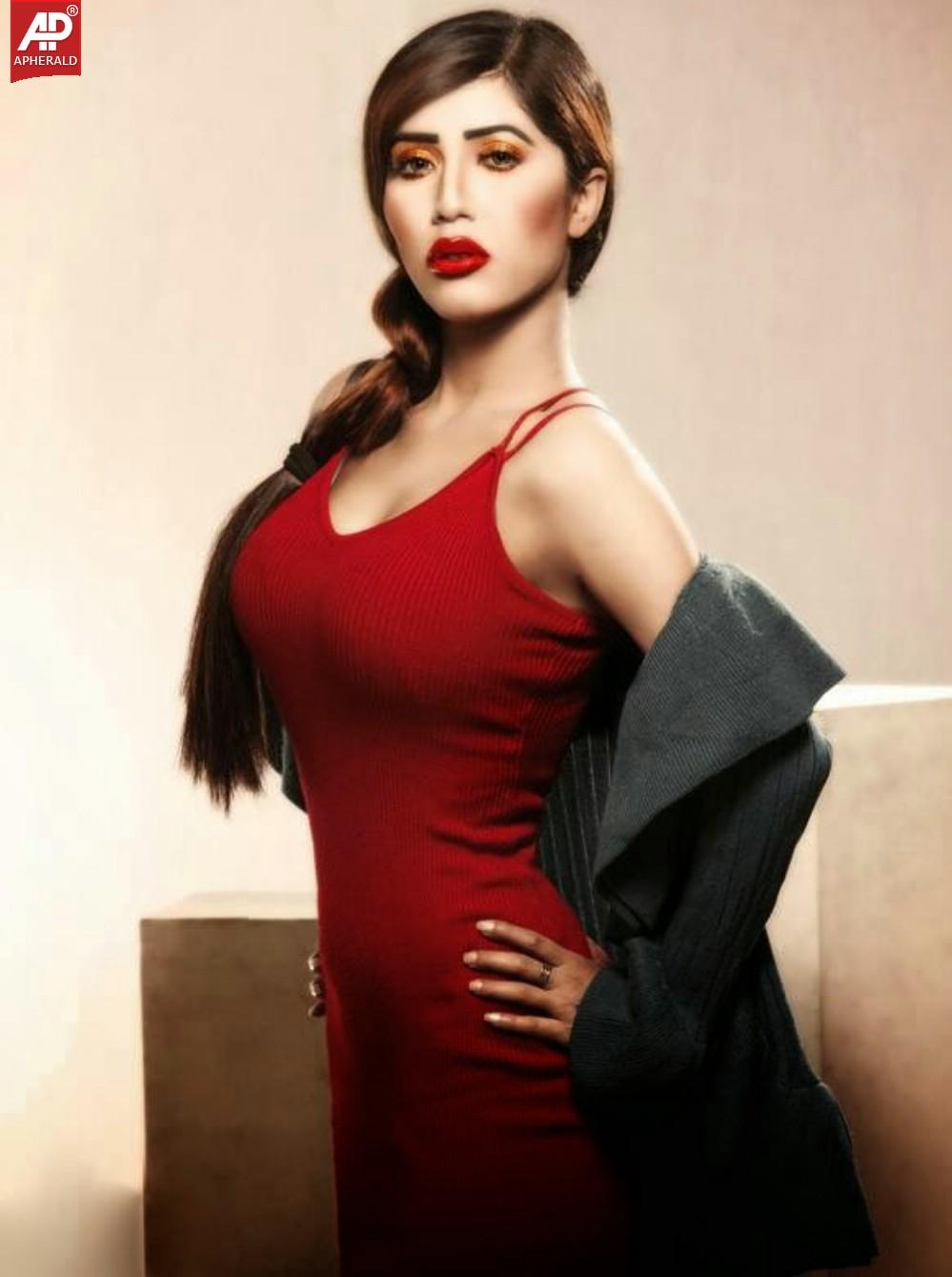 Bangali Model Naila Nayem Hot Pics