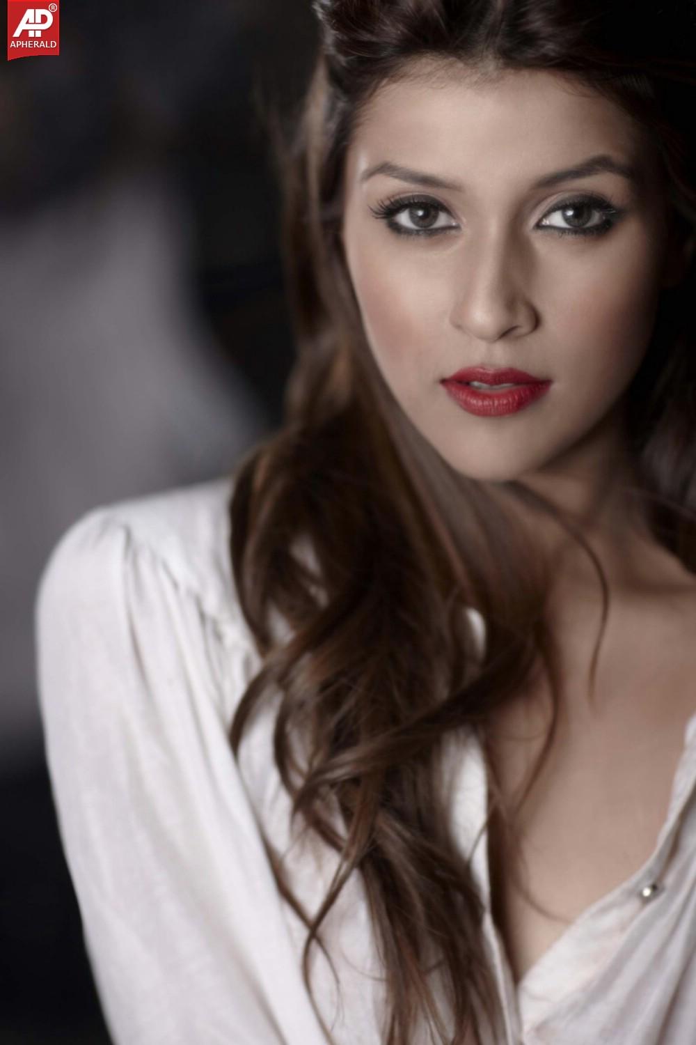Barbie Handa Hot Photoshoot