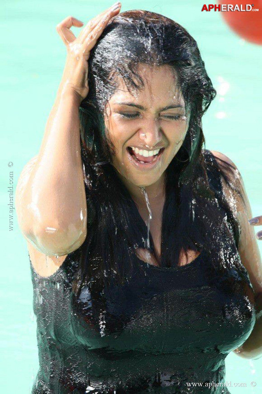 Bhuvaneswari Hot Navel Stills