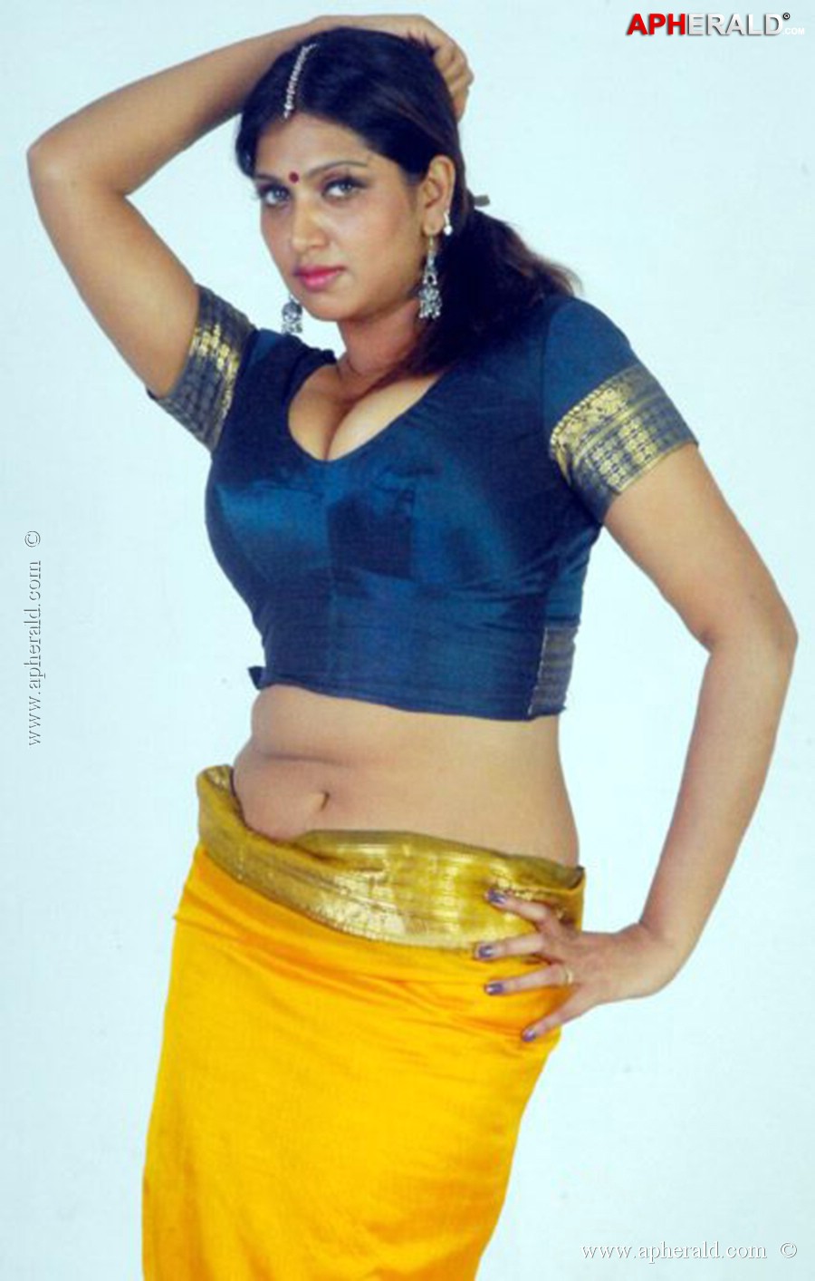 Bhuvaneswari Hot Navel Stills