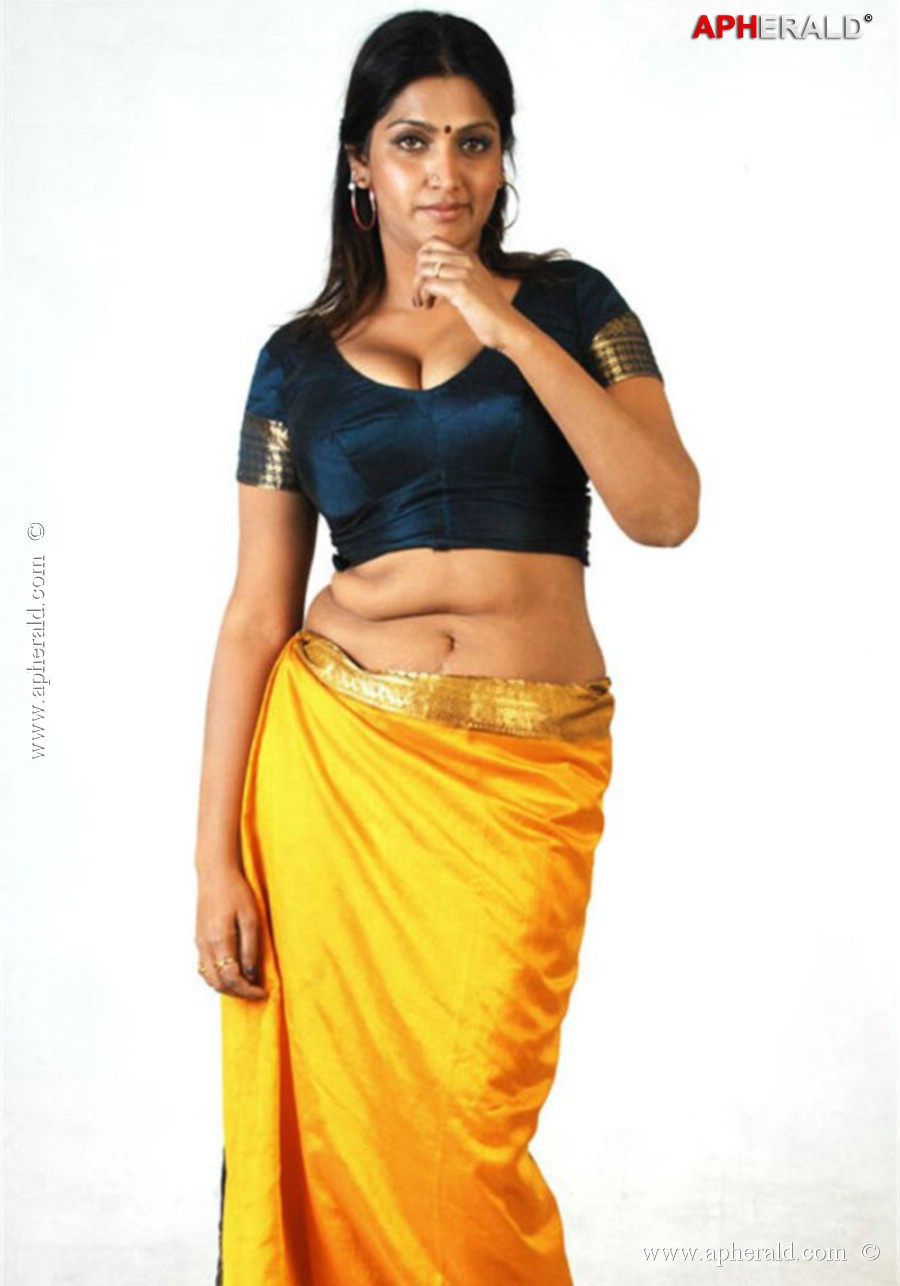 Bhuvaneswari Hot Navel Pics