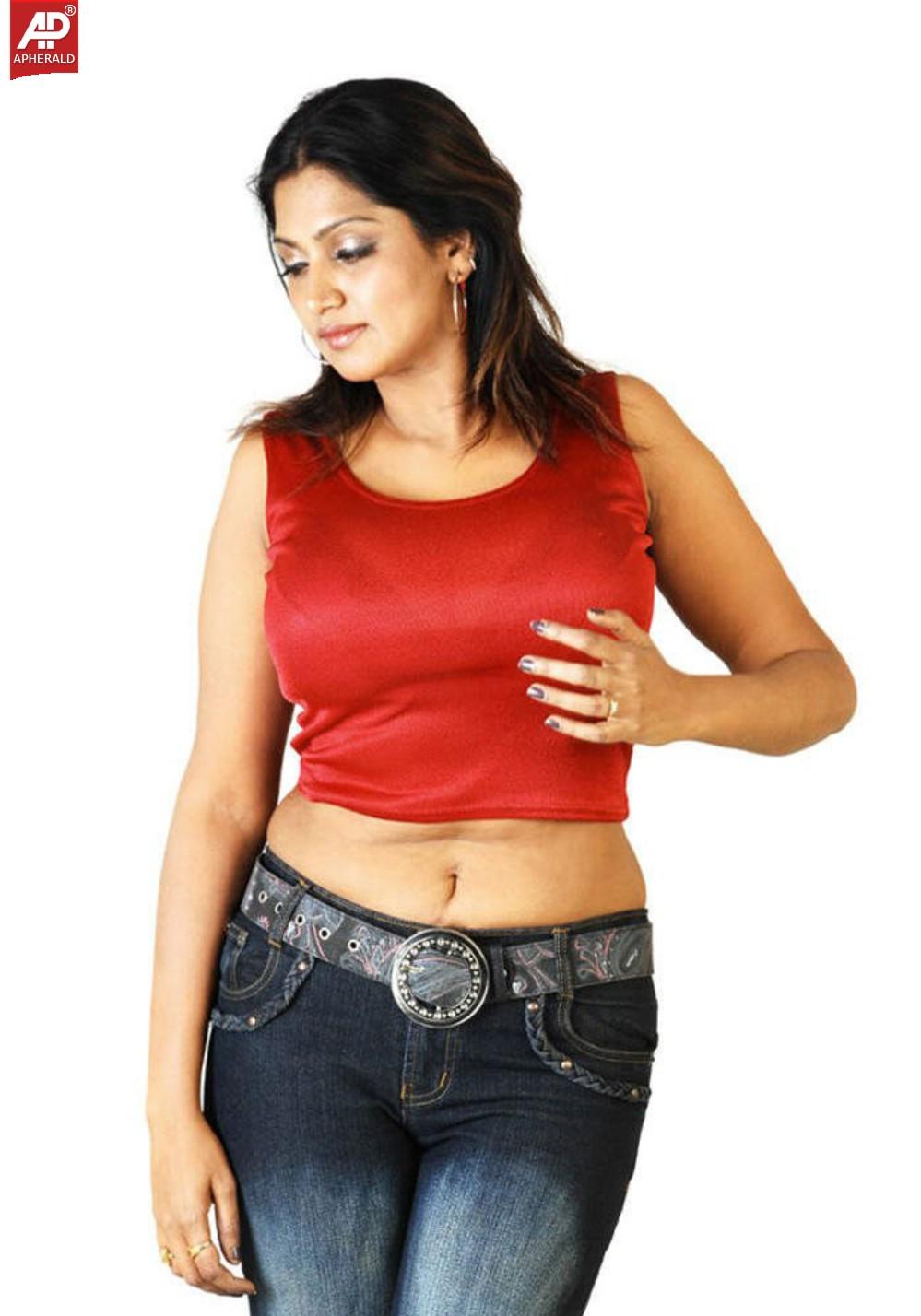 Bhuwaneshwari Aunty Hot Stills