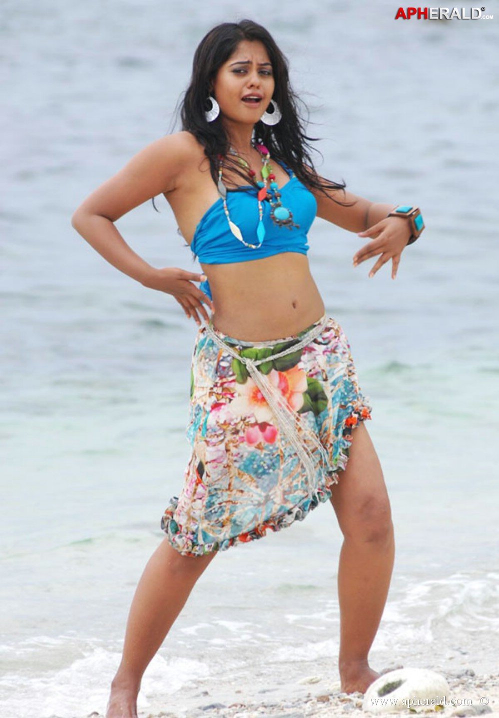 Bindhu Madhavi Hot Stills in Beach
