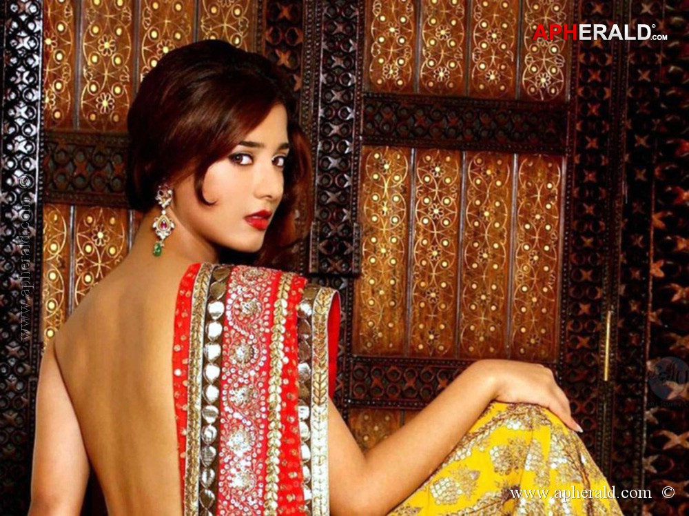 Bollywood Hot Actress Stills