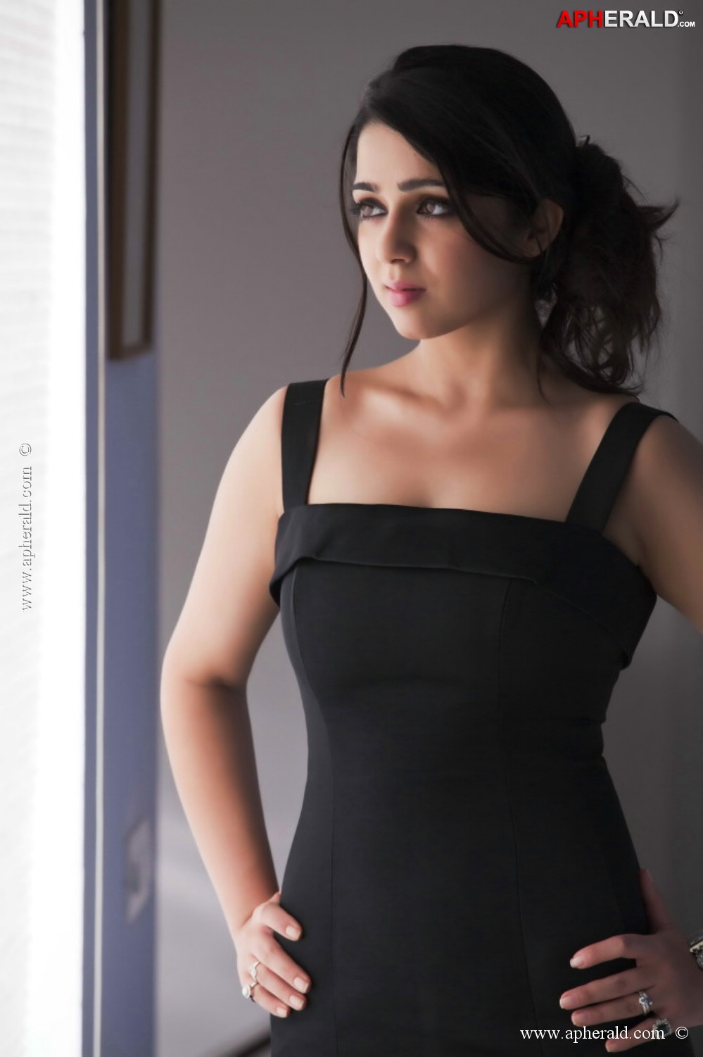 Charmi Navel Photo Shoot