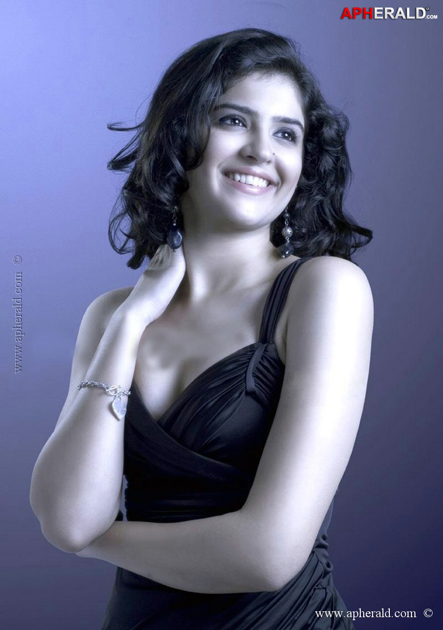 Deeksha Seth Hot Photos