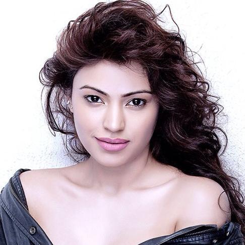 Devshi Khanduri Hot Photo shoot