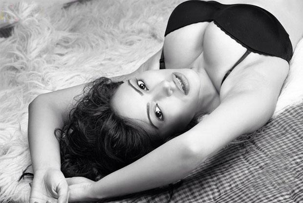 Devshi khanduri Sexy Photo Shoot