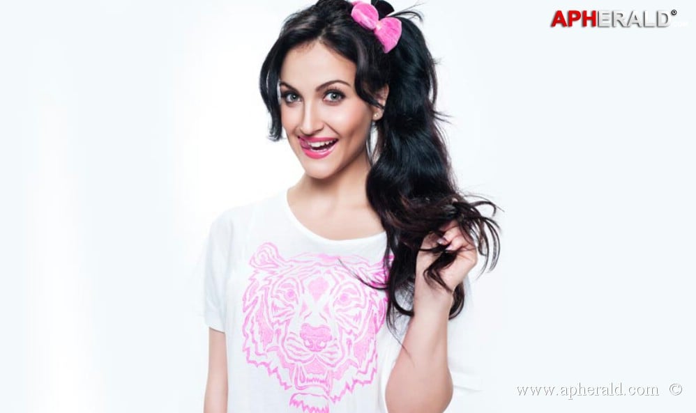 Elli Avram Hot Pics