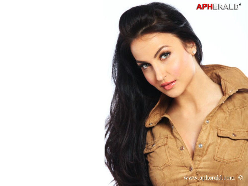 Elli Avram Hot Pics