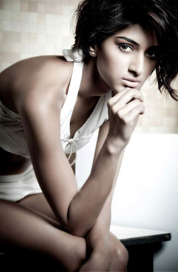 Erika Fernandez Latest Hot Photoshoot
