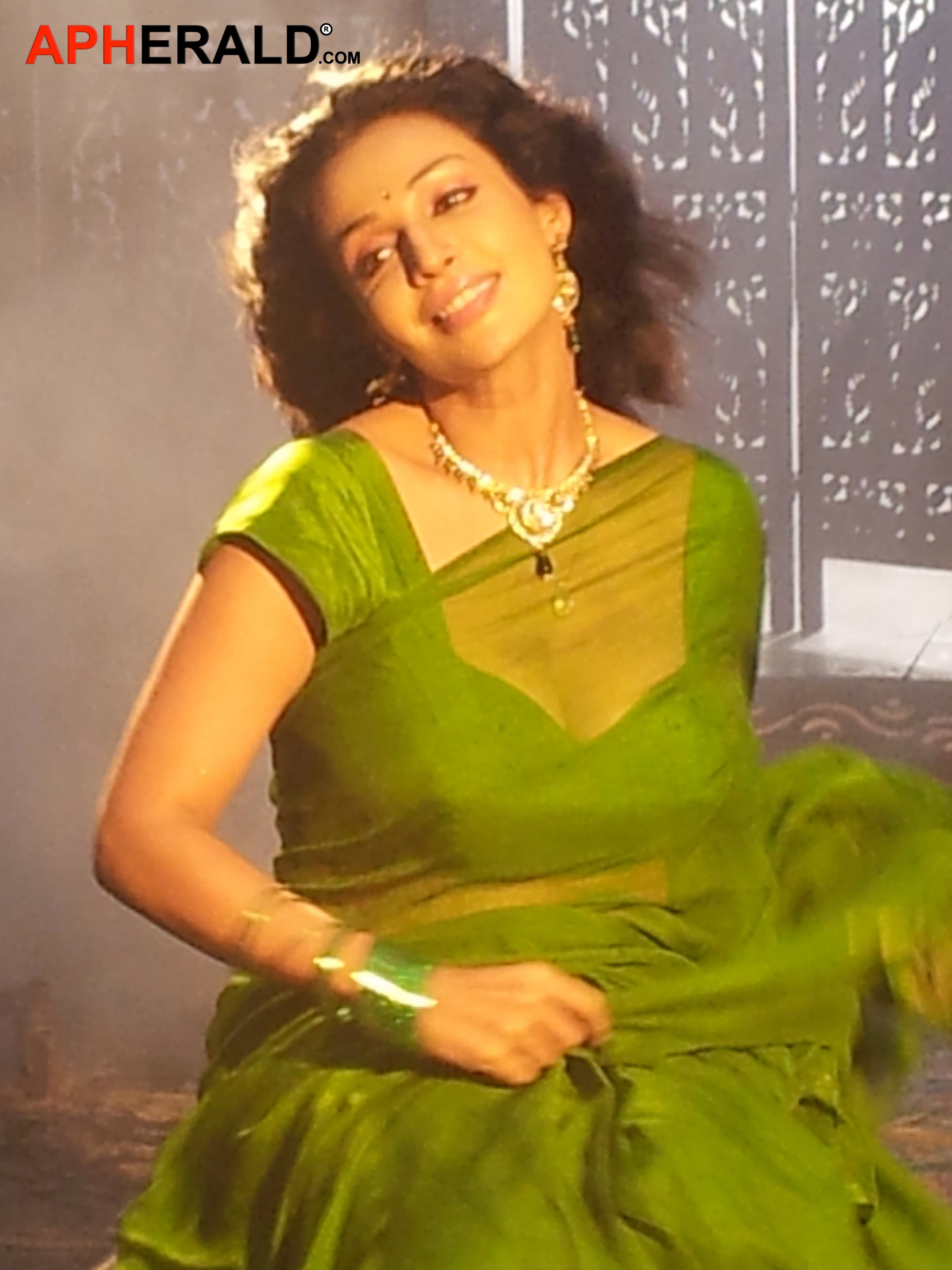 Flora Saini