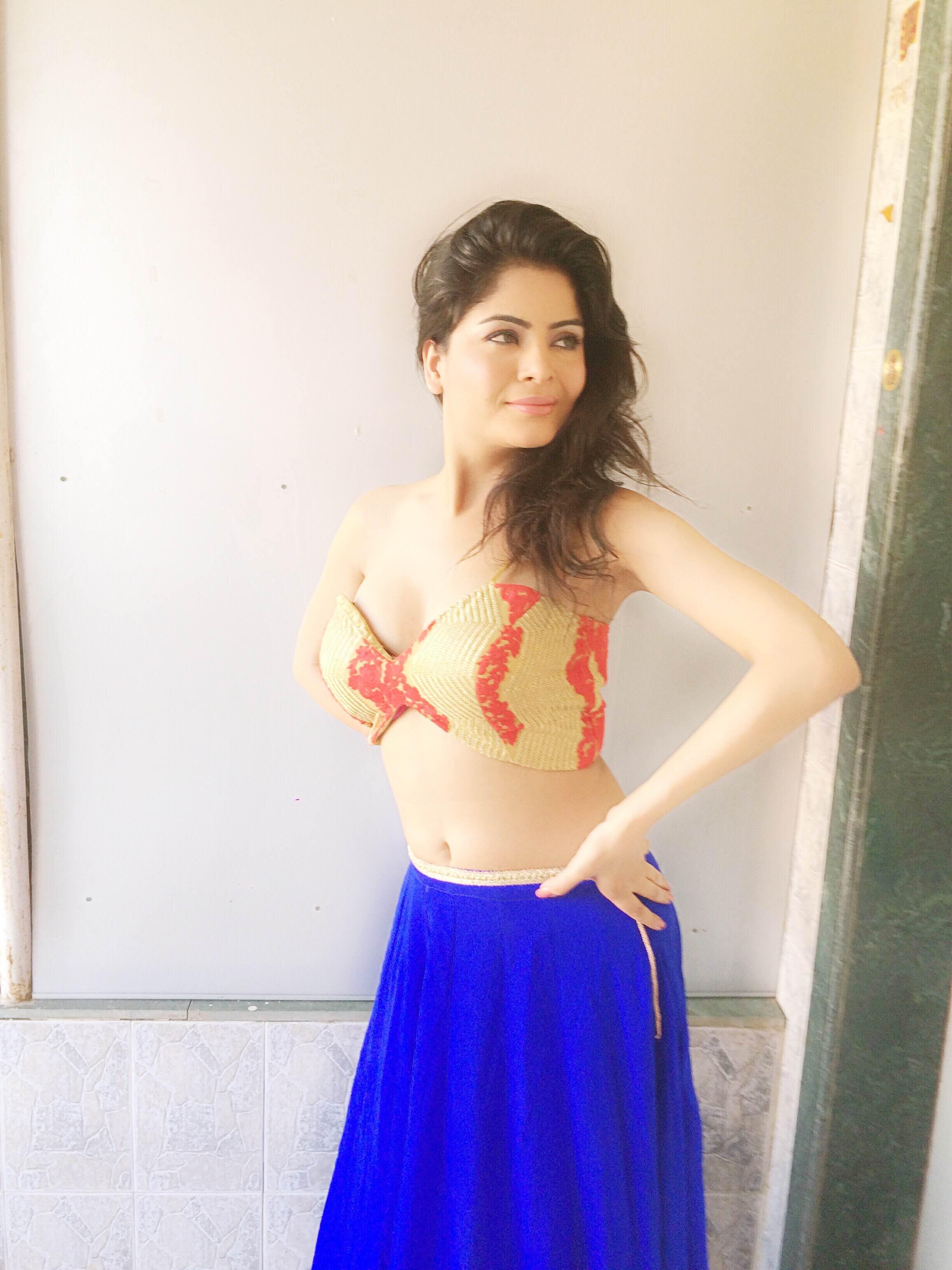 Gehana Vasisth item song stills