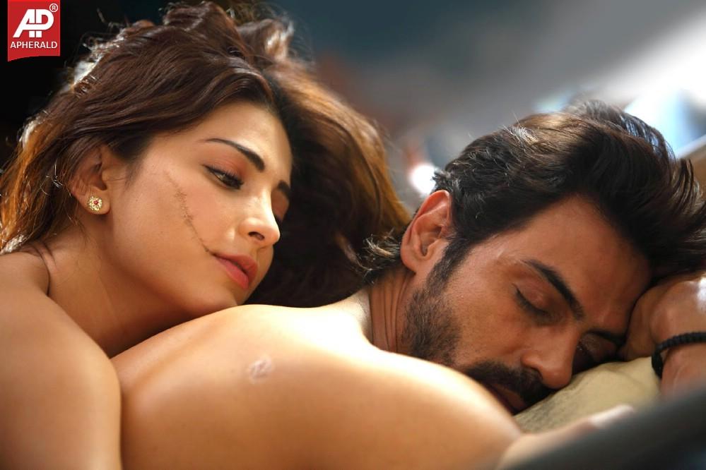 Gelupu Gurram Movie Hot Images