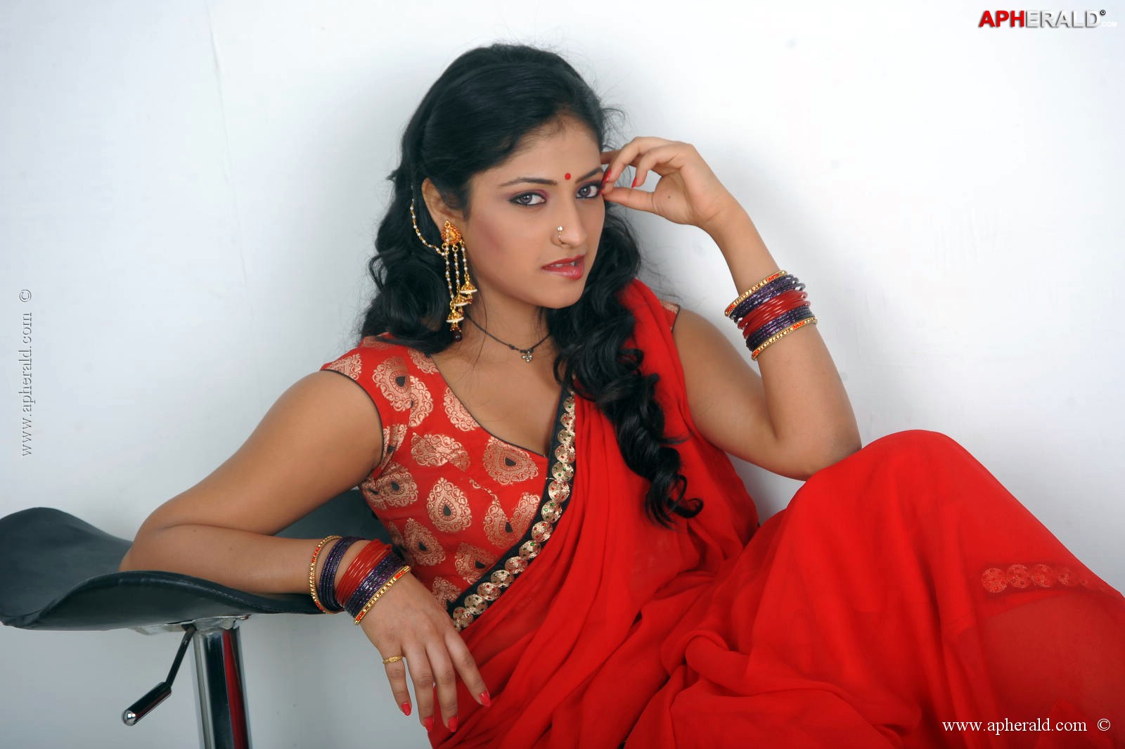 Haripriya Hot Navel Stills