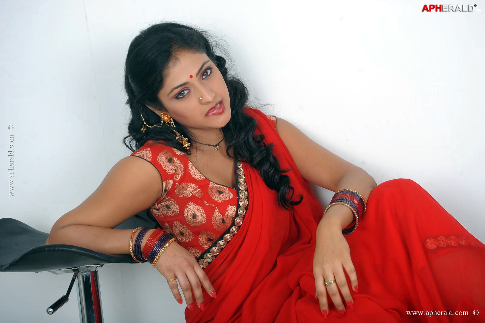 Haripriya Hot Navel Stills